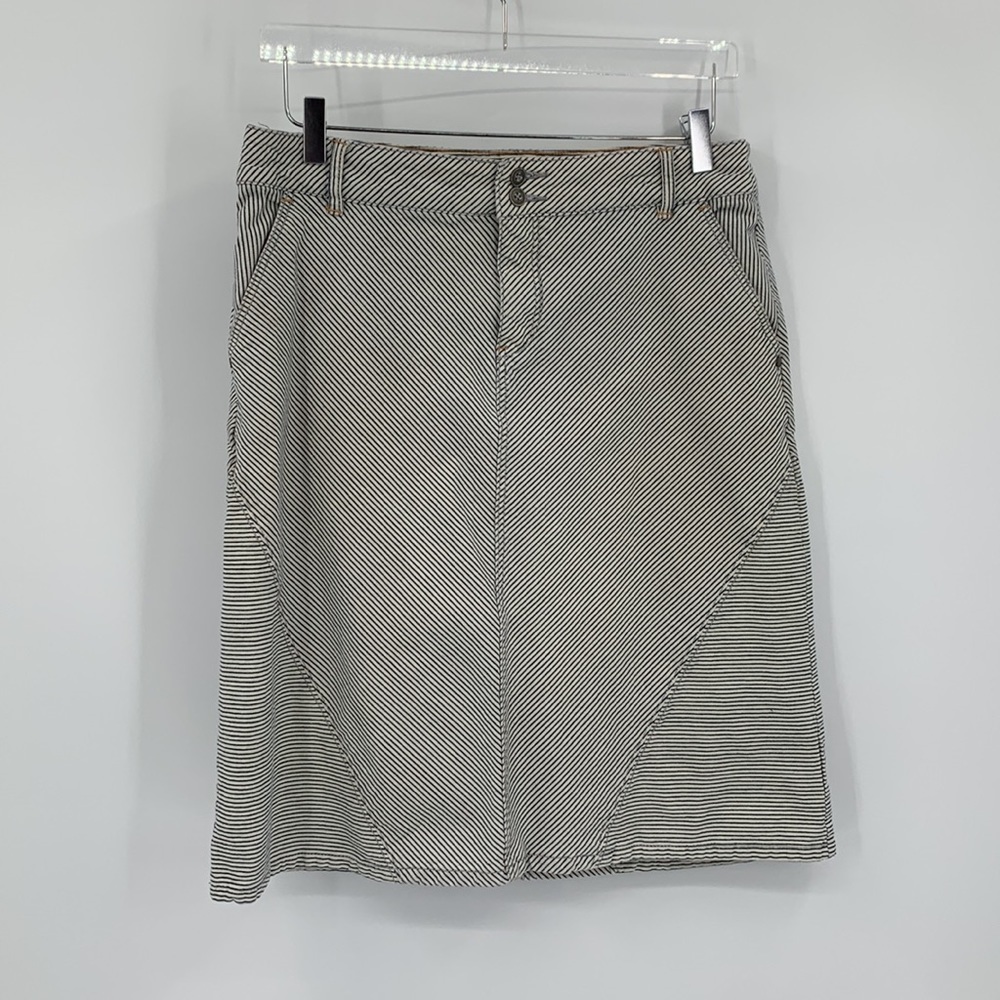 Pilcro & the Letterpress Anthropologie pinstripe denim jean skirt blue white 31